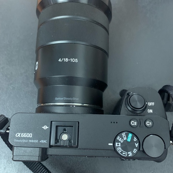 Sony A6600 Camera and Lens (Excellent condition) - Picture 2 of 15